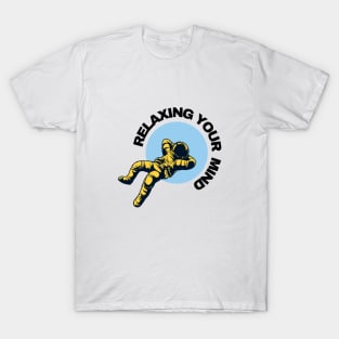 Relaxing Astronaut Design T-Shirt